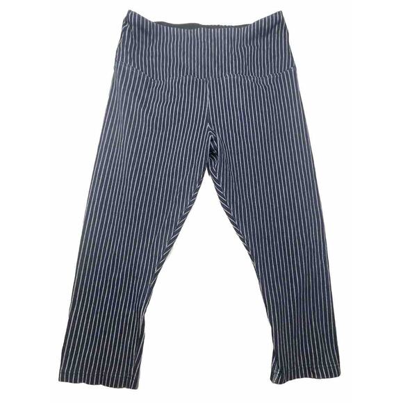 Lysse Large Denim Striped Capri Pull on Tummy Control Comfort Fit Stretchy RV$98 - Picture 2 of 5